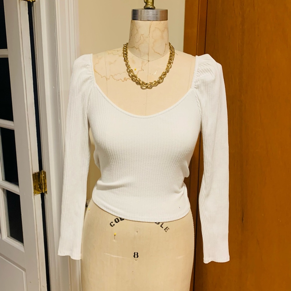 Women’s top like new puffy shoulder